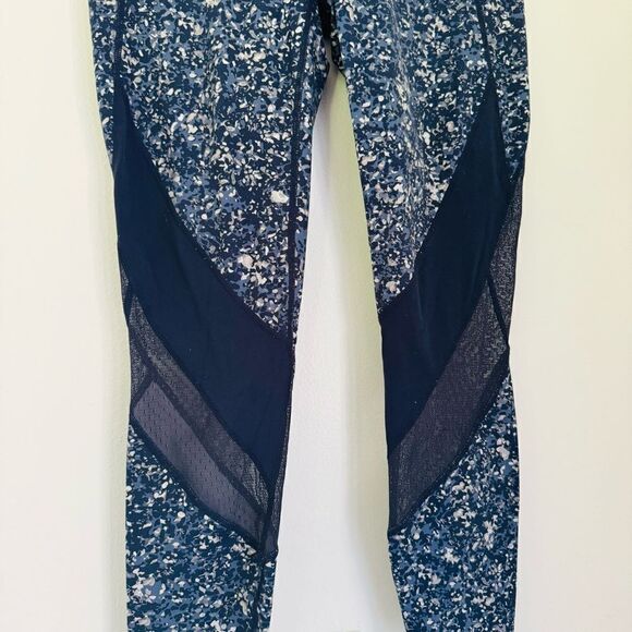 Athleta Sandstone Salutation 7/8 Tight Legging Size Small - Picture 4 of 7